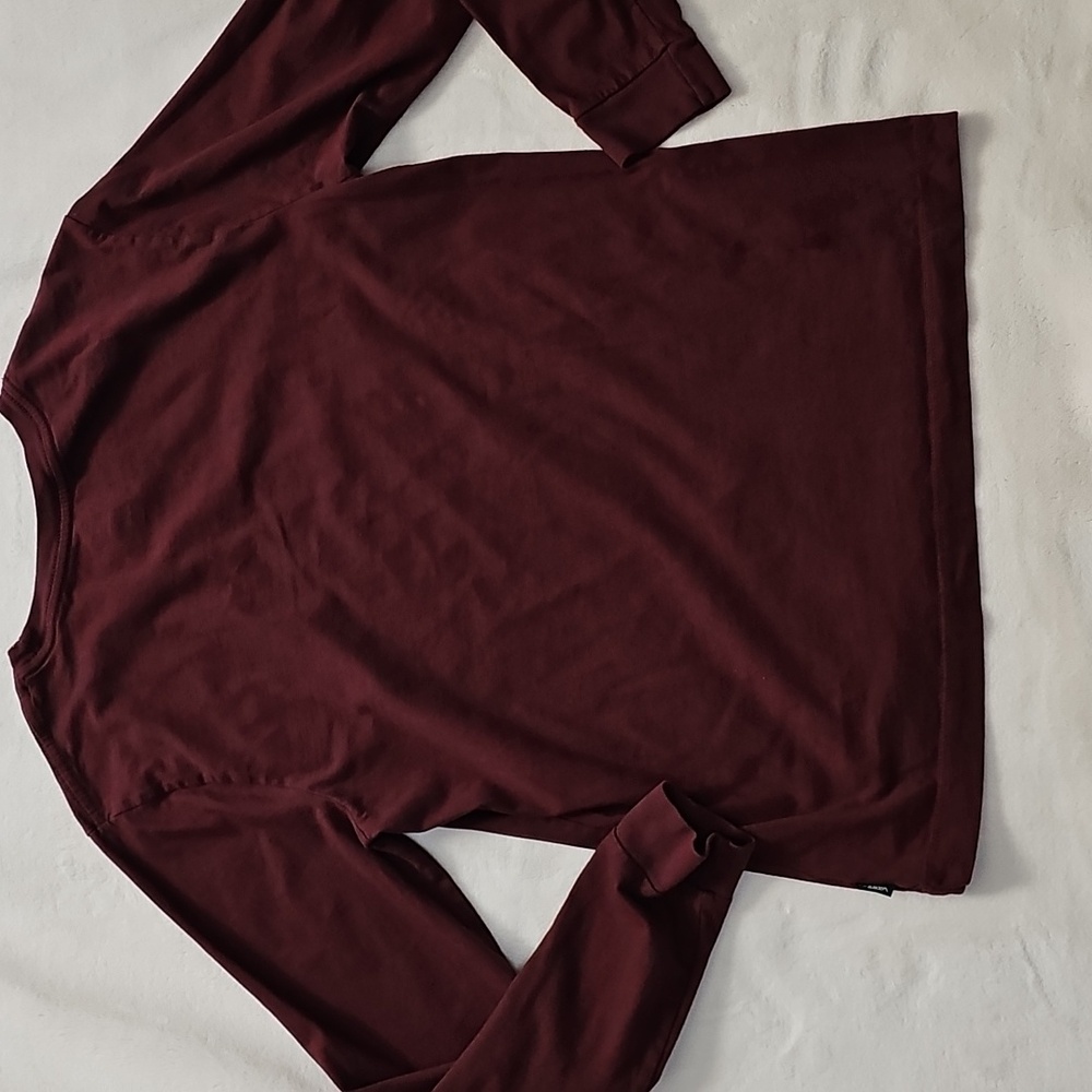 Vans Maroon Long Sleeve Tee with White Logo - Men Or Women Size Medium - Picture 4 of 4